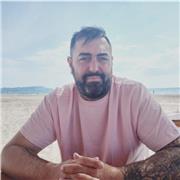 Nacido en Argentina, criado en Italia durante la etapa infanto-juvenil. Aprenderas italiano con un Nativo